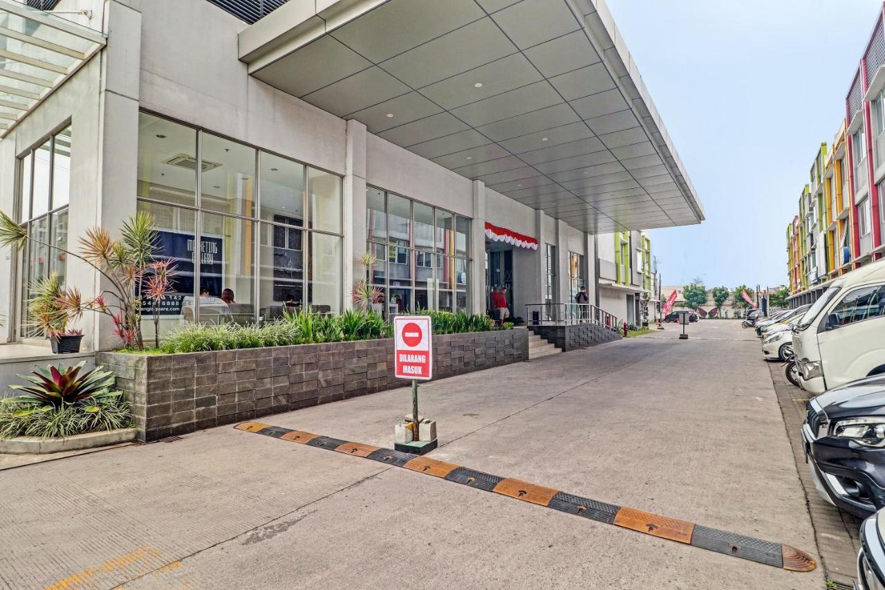 Capital O 92557 Mekarwangi Square By Agus Hotel 3*