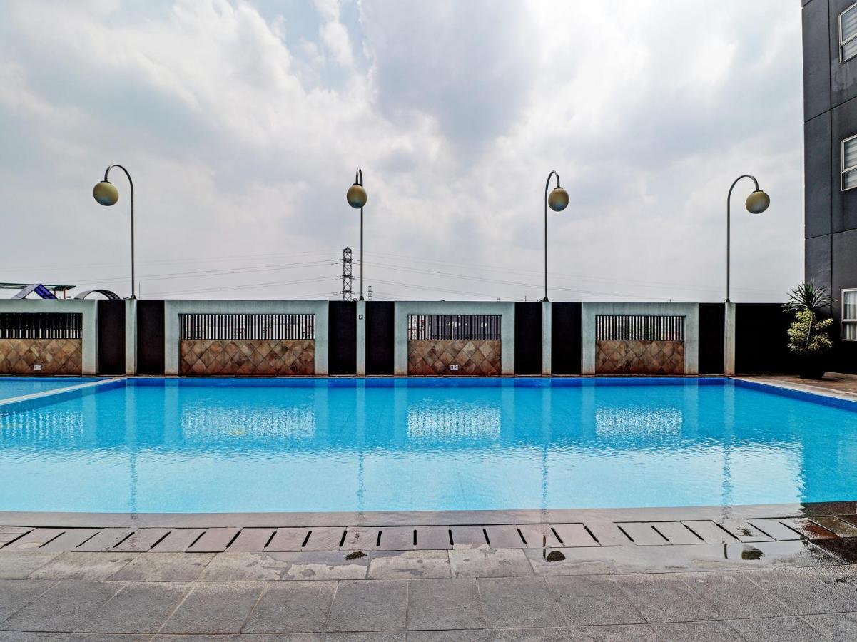 Capital O 92557 Mekarwangi Square By Agus Hotel